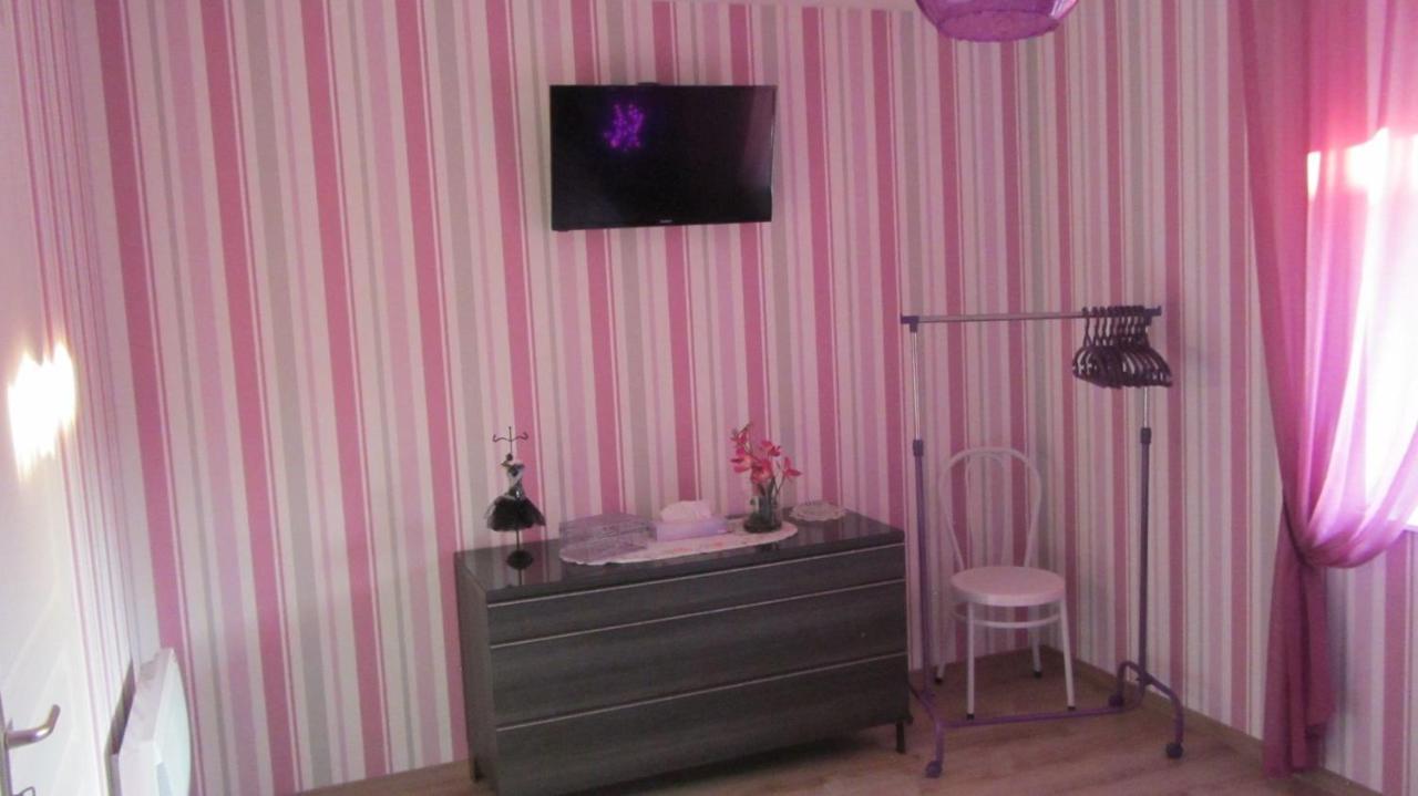 Bed and Breakfast Les Glycines Choloy Esterno foto